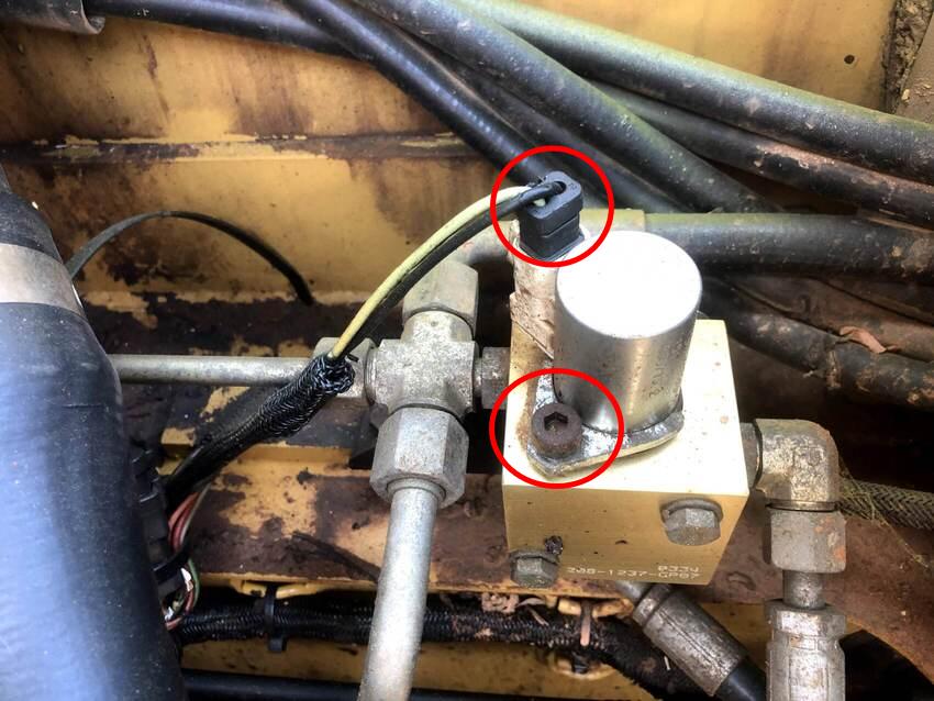 CAT 287B Parking Brake Solenoid CAT 287B Parking Brake Solenoid