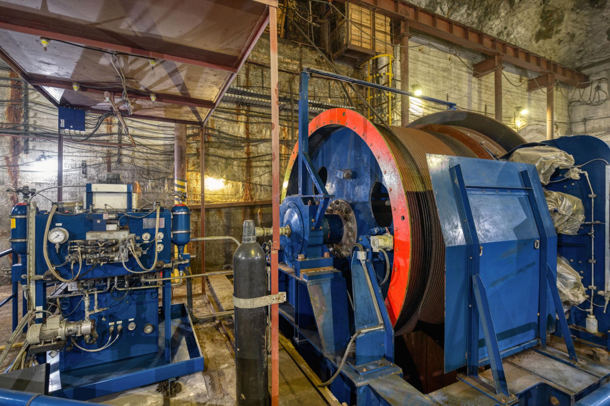 Two-Drum Hoists