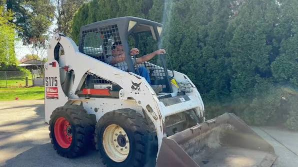 Bobcat Making Oil Issue